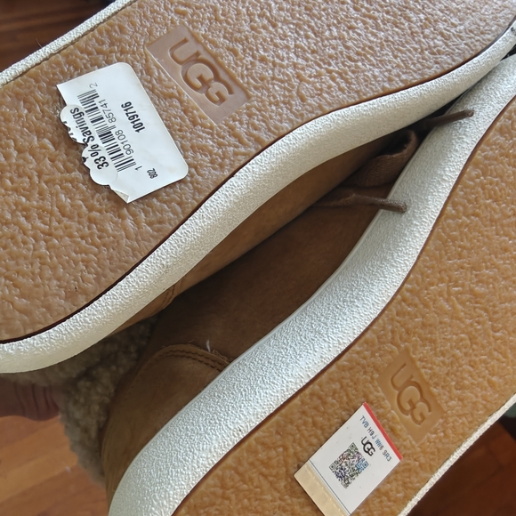 UGG boots nwot - Picture 14 of 14